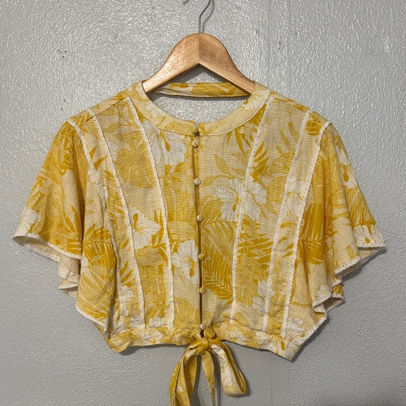 Skyler + Madison Yellow Floral Tie Front Crop Top Summer Beach Vacation Boho L - Picture 3 of 9